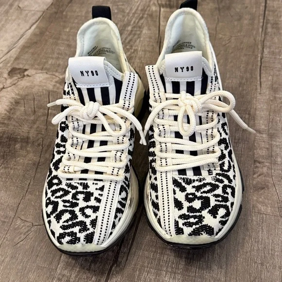 Steve Madden Maxima White & Black Leopard Knit Chunky Sneakers size 7 - Picture 2 of 5